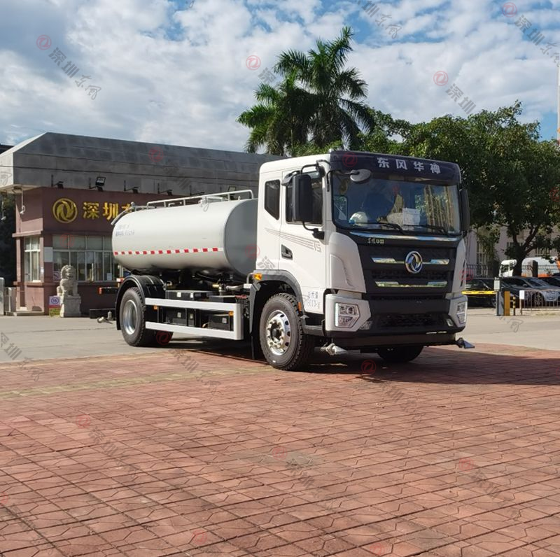 The Essential Role of Water Trucks in Modern Urban Dust Control and Street Cleaning
